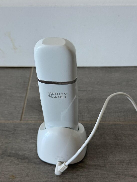 Vanity Planet Other - Vanity Planet Facial Exfoliating & Lifting Wand – Rechargeable Skincare Tool
